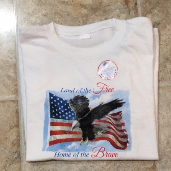 Tops - Unisex T-shirt NWOT